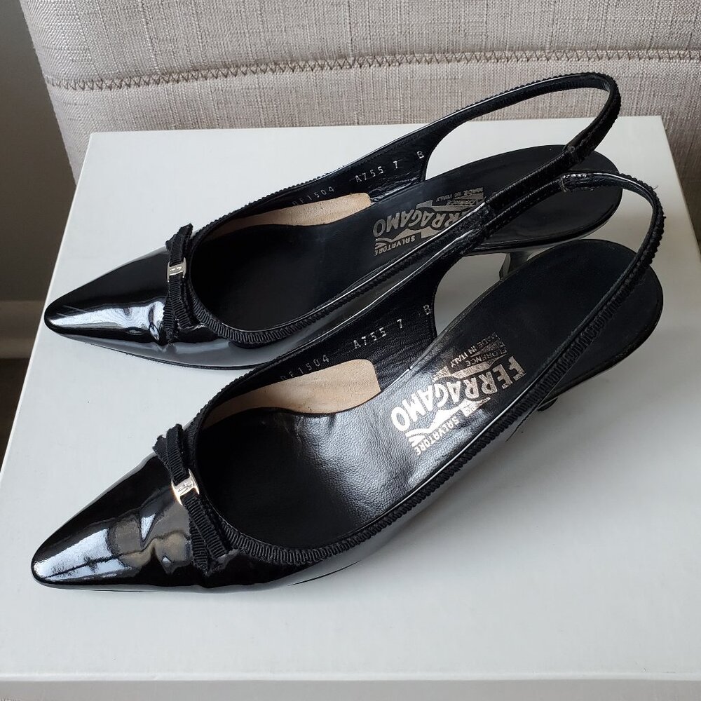 Salvatore Ferragamo Black Patent Leather Vara Bow Slingback Pumps 7B